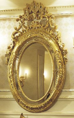Зеркало Q103, Francesco Molon